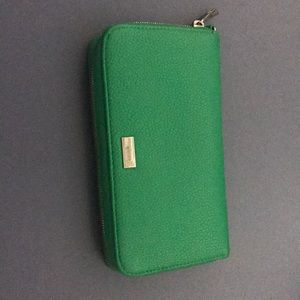 Thirty-One Green All About the Benjamins wallet